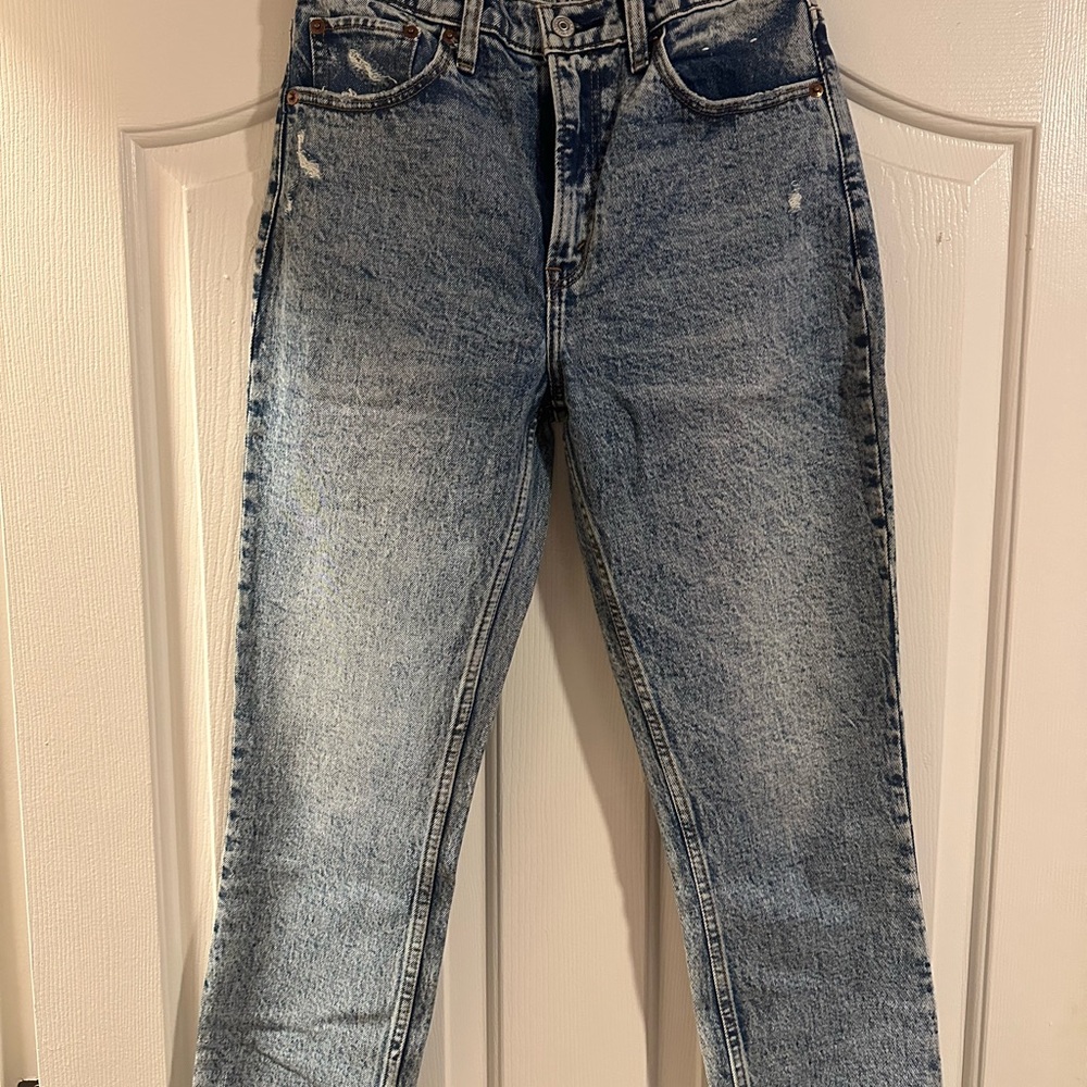Abercrombie & Fitch The Mom High Rise Jeans Size 26/2